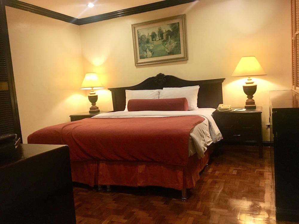 Lourdes Suites San Pedro Makati Exterior foto